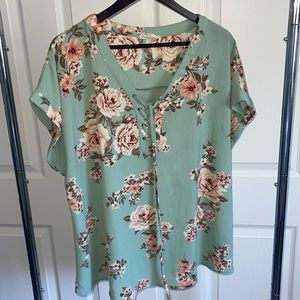 PLUS Floral Blouse